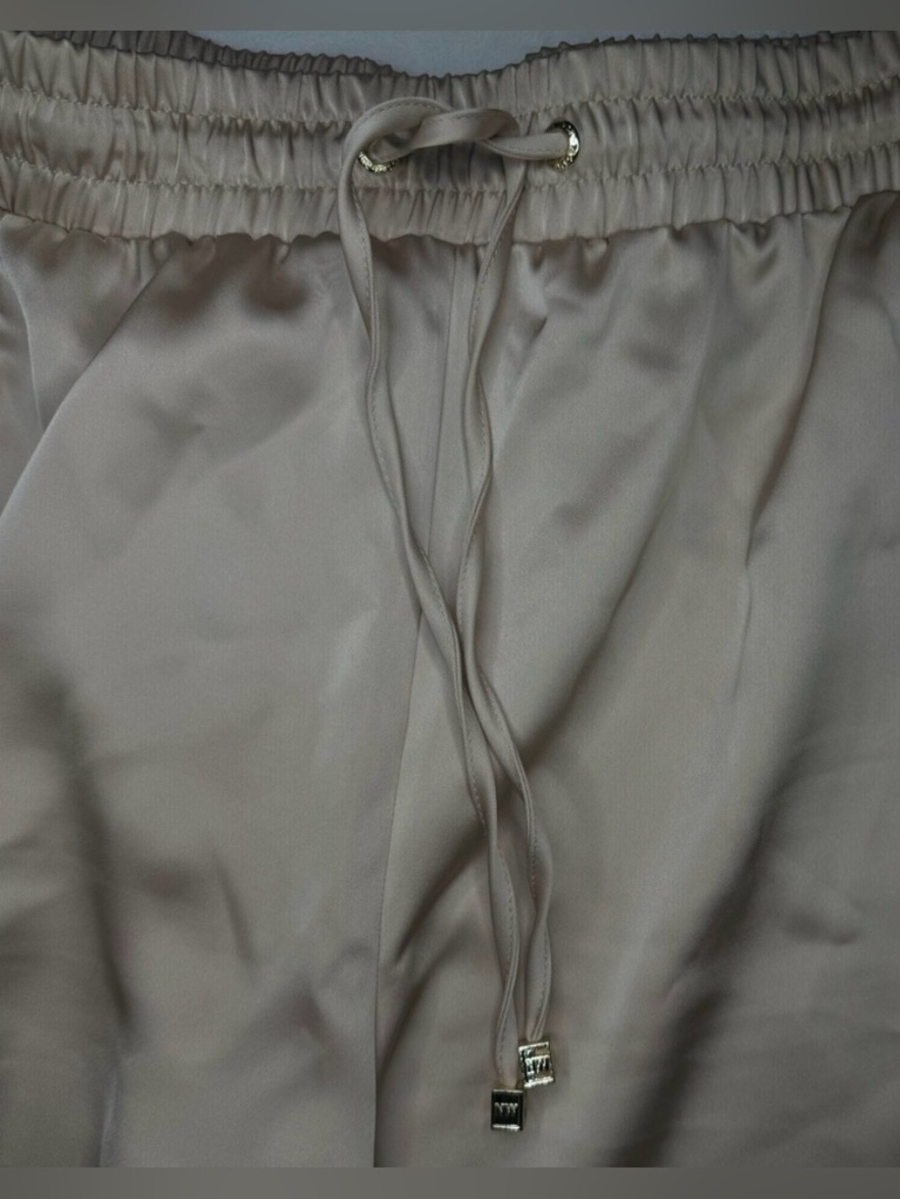 NWOT - NINE WEST Pants Satin Silk Cream/Tan/Beige Boho - Pockets Elastic Waist - Picture 3 of 8